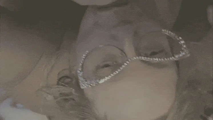 I would love 3 Cumming in my mouth 💋💋💋